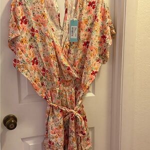 “Shore” Brand Willow Romper Size Large from exclusive story Disney Springs NEW